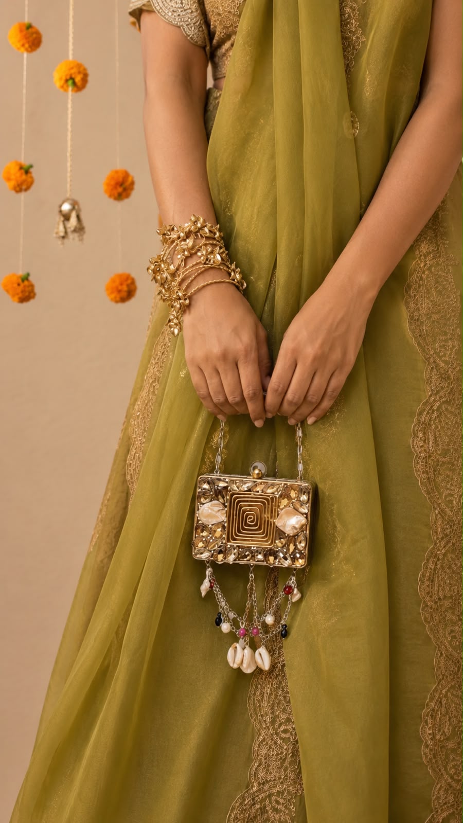 Mini Noor Clutch