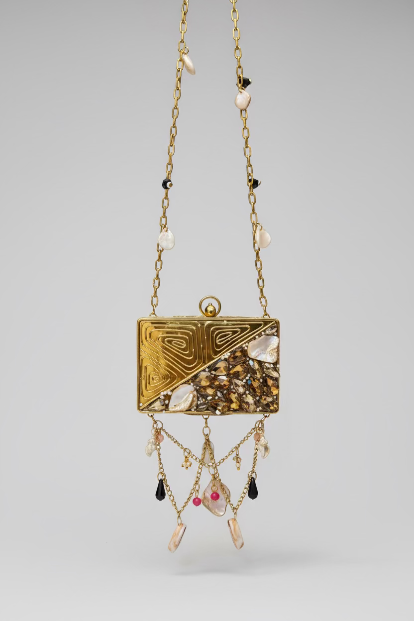 Mini Heena Clutch